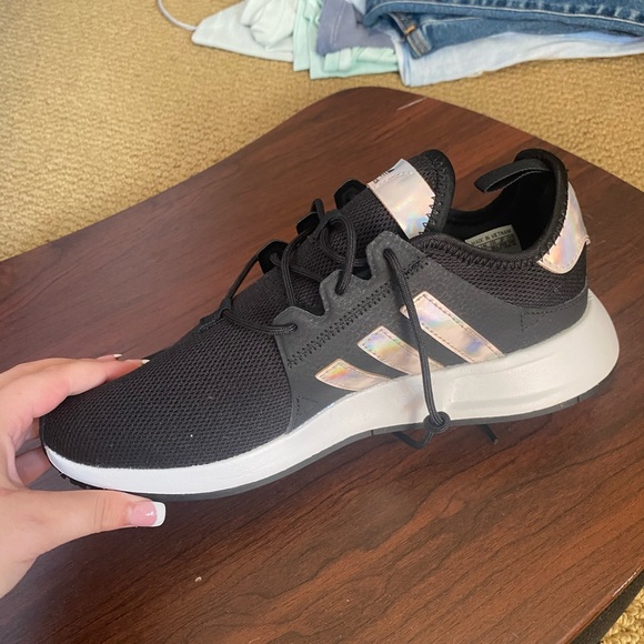 BRAND NEW adidas womens size 6.5 - Picture 1 of 3